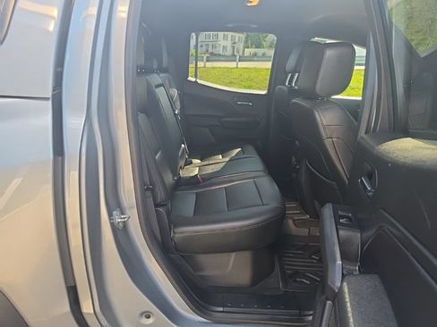 Used 2023 GMC Canyon Elevation w/ Elevation Premium Package AWD/4WD image 15