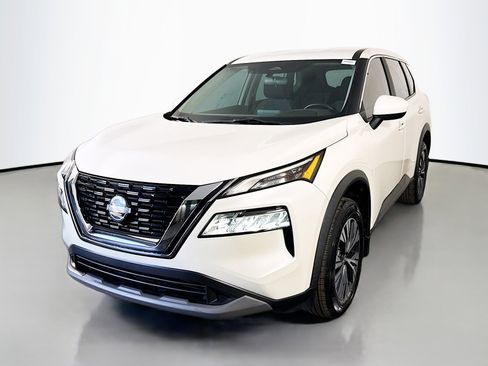 Used 2023 Nissan Rogue SV image 4