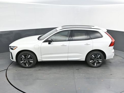 New 2026 Volvo XC60 T8 Core w/ Climate Package AWD/4WD image 25