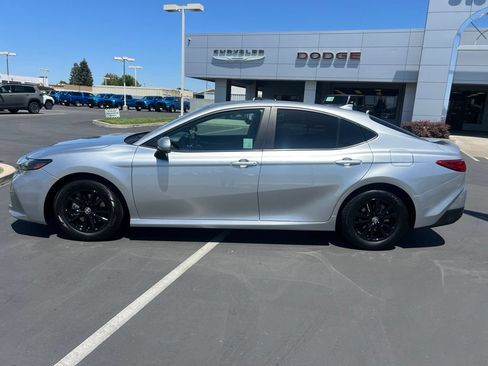 Used 2025 Toyota Camry LE FWD image 27
