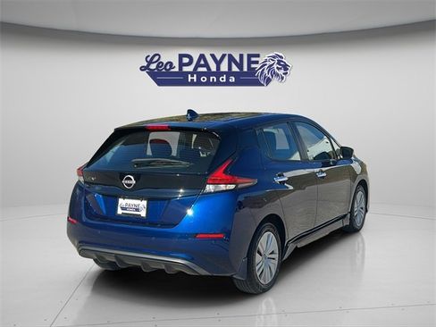 Used 2024 Nissan Leaf S image 8