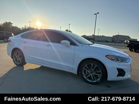 Used 2019 Ford Fusion SEL image 25