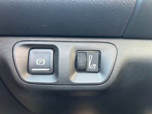 Used 2019 GMC Acadia Denali w/ Technology Package FWD image 24