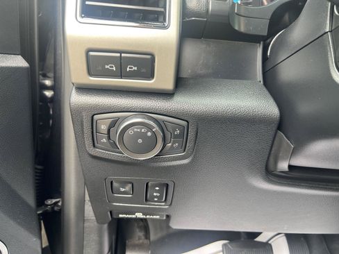 Used 2019 Ford F250 Lariat w/ Lariat Ultimate Package AWD/4WD image 24