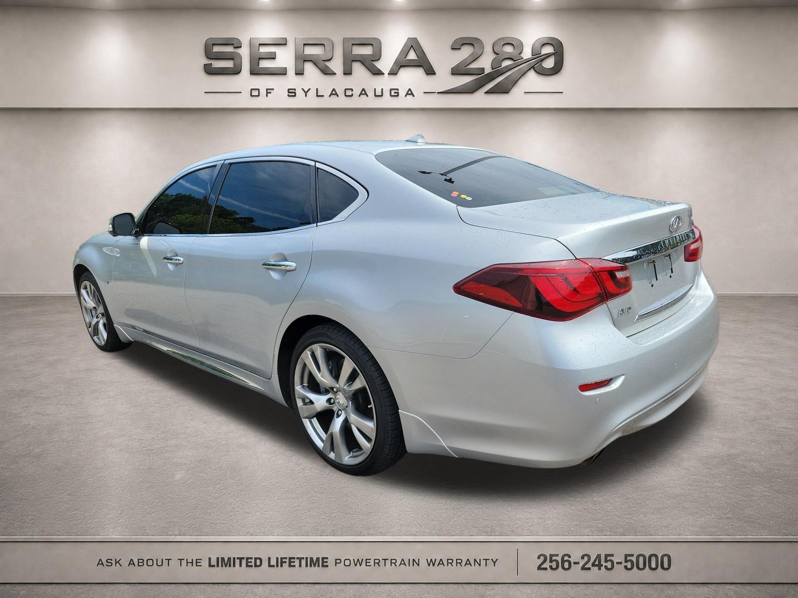 Used 2017 INFINITI Q70 L 3.7 w/ Deluxe Touring Package AWD/4WD image 7