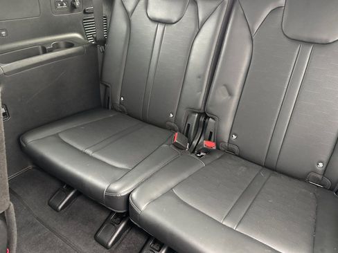 Used 2024 Kia Sorento S image 16