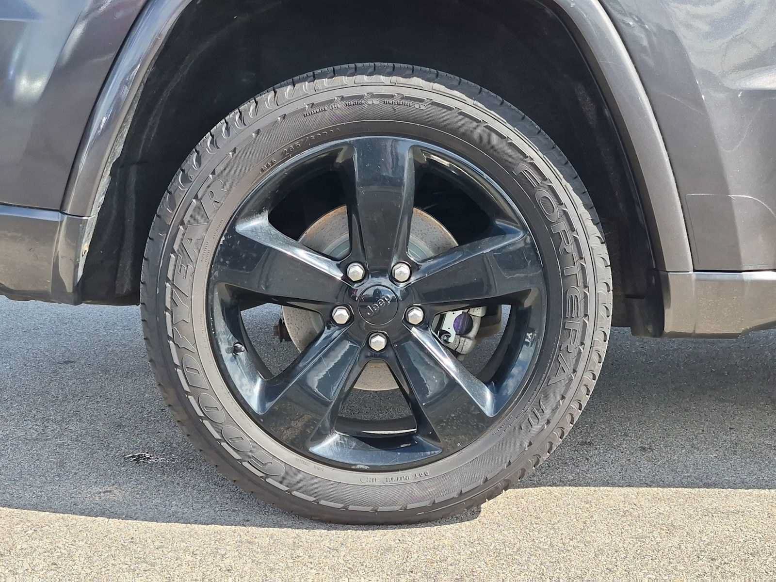 Used 2015 Jeep Grand Cherokee Altitude AWD/4WD image 14