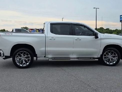 Certified 2021 Chevrolet Silverado 1500 RST w/ Convenience Package II AWD/4WD image 9