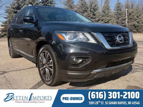 Used 2017 Nissan Pathfinder Platinum w/ Cargo Package image 1