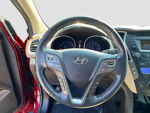 Used 2014 Hyundai Santa Fe GLS image 33