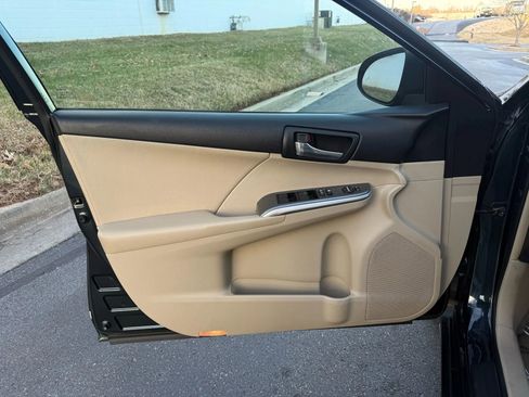 Used 2012 Toyota Camry XLE image 15