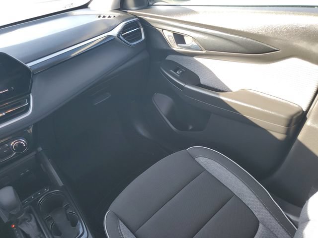 Used 2024 Chevrolet TrailBlazer LT w/ Driver Confidence Package FWD image 16