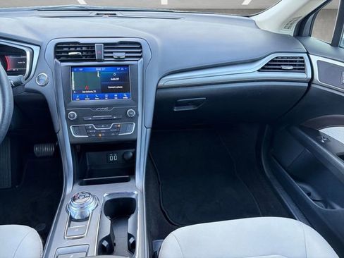 Used 2020 Ford Fusion SE w/ Equipment Group 151A image 3