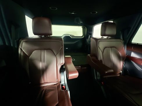 Used 2023 Ford Expedition Limited RWD image 33