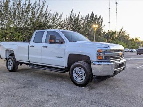 Used 2018 Chevrolet Silverado 2500 W/T w/ WT Convenience Package RWD image 11