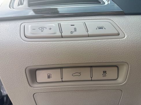 Used 2017 Hyundai Sonata Limited w/ Ultimate Package 02 FWD image 14