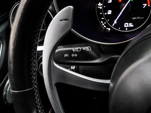 Used 2023 Alfa Romeo Giulia Veloce image 35