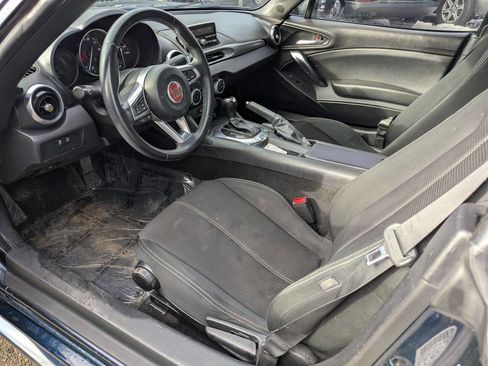 Used 2018 FIAT 124 Spider Classica image 12