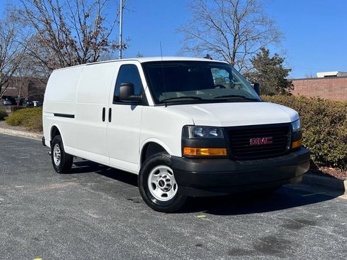 Used 2023 GMC Savana 2500 Extended w/ Driver Convenience Package RWD image 2