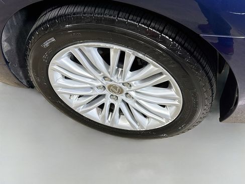 Used 2014 Lexus ES 350 w/ Luxury Package FWD image 32