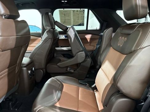 Used 2022 Ford Explorer King Ranch w/ Technology Package AWD/4WD image 14