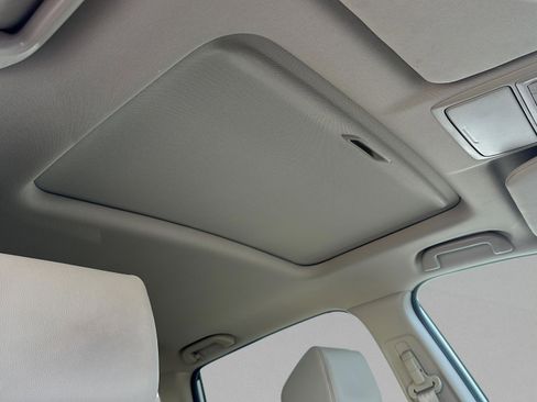 Used 2018 Honda CR-V Touring image 29