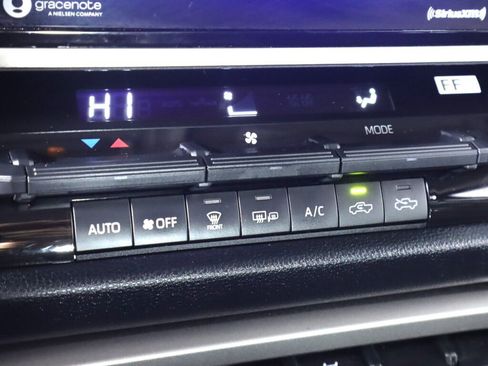 Used 2022 Toyota Tundra SR5 image 19