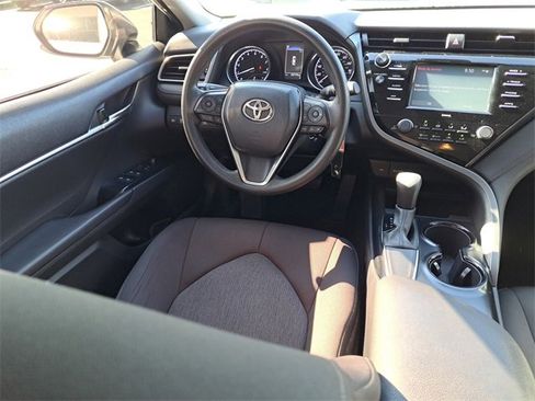 Used 2020 Toyota Camry LE image 13