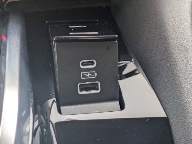Used 2023 Acura MDX w/ Technology Package FWD image 24