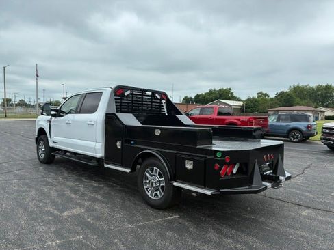 Used 2026 Ford F350 Lariat AWD/4WD image 3