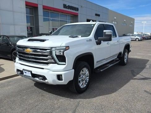 Used 2024 Chevrolet Silverado 2500 High Country image 1