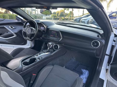 Used 2020 Chevrolet Camaro LT image 25