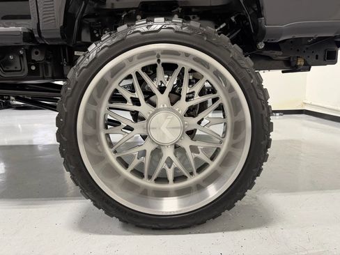 Used 2024 Ford F350 Platinum image 16