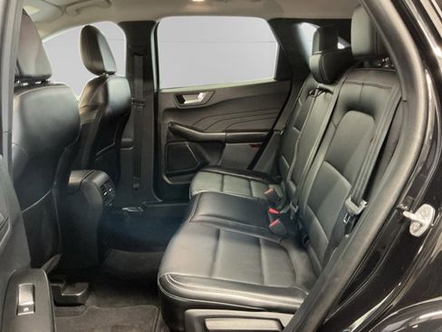 Certified 2025 Ford Escape Platinum AWD/4WD image 13