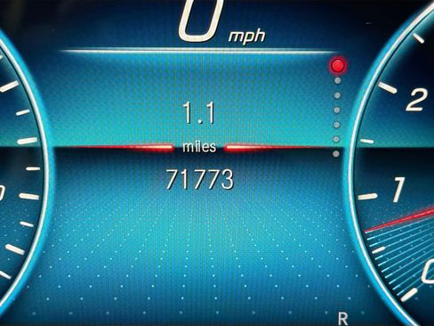 Used 2020 Mercedes-Benz GLE 350 w/ 3rd Row Seat Package image 41
