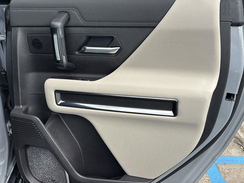 New 2026 GMC Hummer EV SUV image 19