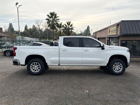 Used 2022 Chevrolet Silverado 1500 LT w/ Z71 Off-Road Package AWD/4WD image 8