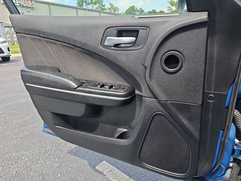 Used 2022 Dodge Charger SXT RWD image 30