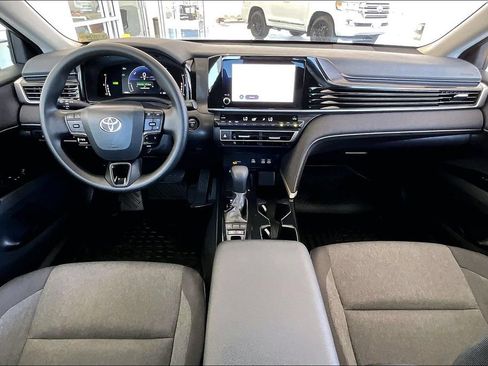 Used 2025 Toyota Camry LE FWD image 7