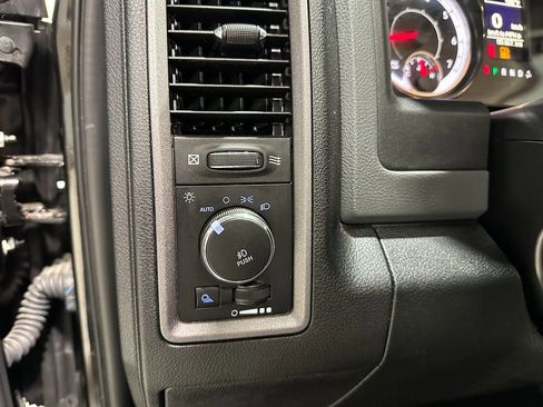 Used 2017 RAM 1500 Express w/ Black Ram 1500 Express Group image 20