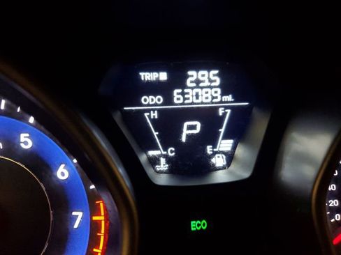 Used 2013 Hyundai Elantra GLS w/ Preferred Pkg FWD image 17