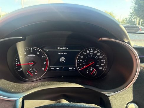 Used 2023 Kia Stinger GT2 AWD/4WD image 9