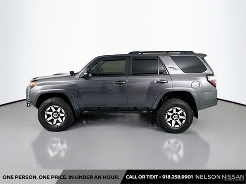 Used 2021 Toyota 4Runner TRD Off-Road Premium w/ Moonroof Package AWD/4WD image 8