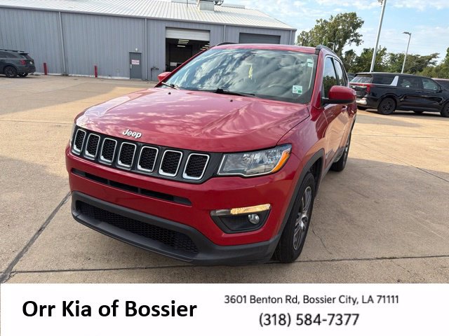 Used 2018 Jeep Compass Latitude FWD image 3