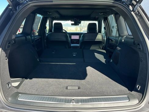 New 2025 Jeep Grand Cherokee Overland w/ Luxury Tech Group IV image 32