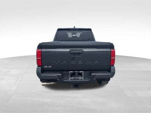 Certified 2025 Toyota Tacoma SR5 image 4