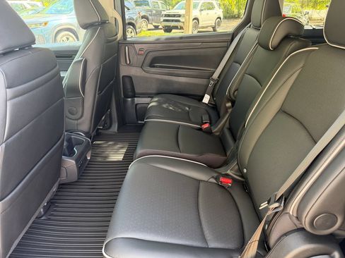 New 2026 Honda Odyssey Elite image 9