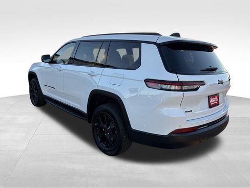 New 2025 Jeep Grand Cherokee L Altitude image 3