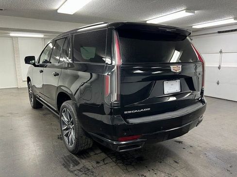 Certified 2023 Cadillac Escalade Sport Platinum image 3