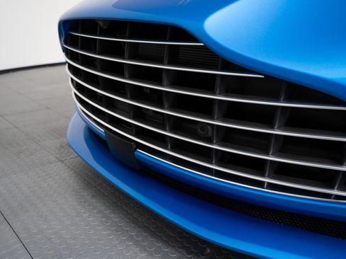Used 2024 Aston Martin DB12 Convertible RWD image 46